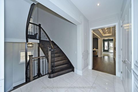 Photo 6 at 47 Nave Street, Kleinburg, Vaughan Photo 6 at 47 Nave Street, Kleinburg, Vaughan