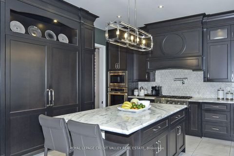 Photo 13 at 47 Nave Street, Kleinburg, Vaughan