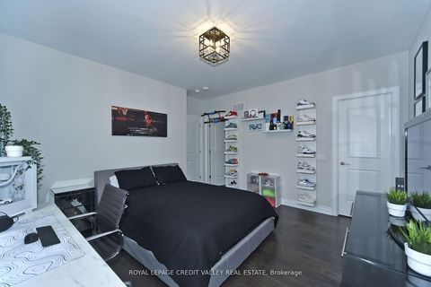 Photo 32 at 47 Nave Street, Kleinburg, Vaughan