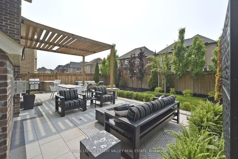 Photo 41 at 47 Nave Street, Kleinburg, Vaughan