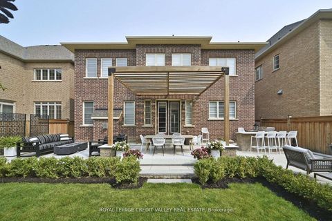 Photo 44 at 47 Nave Street, Kleinburg, Vaughan Photo 44 at 47 Nave Street, Kleinburg, Vaughan