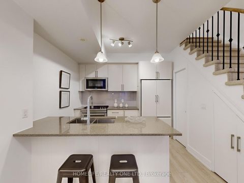 Photo 9 at TH 41 - 3 Elsie Lane, Junction, Toronto