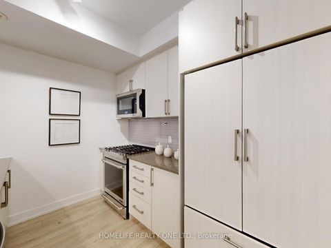 Photo 10 at TH 41 - 3 Elsie Lane, Junction, Toronto