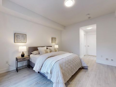 Photo 20 at TH 41 - 3 Elsie Lane, Junction, Toronto