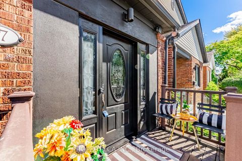 Photo 2 at 87 Fourth Street, New Toronto, Toronto