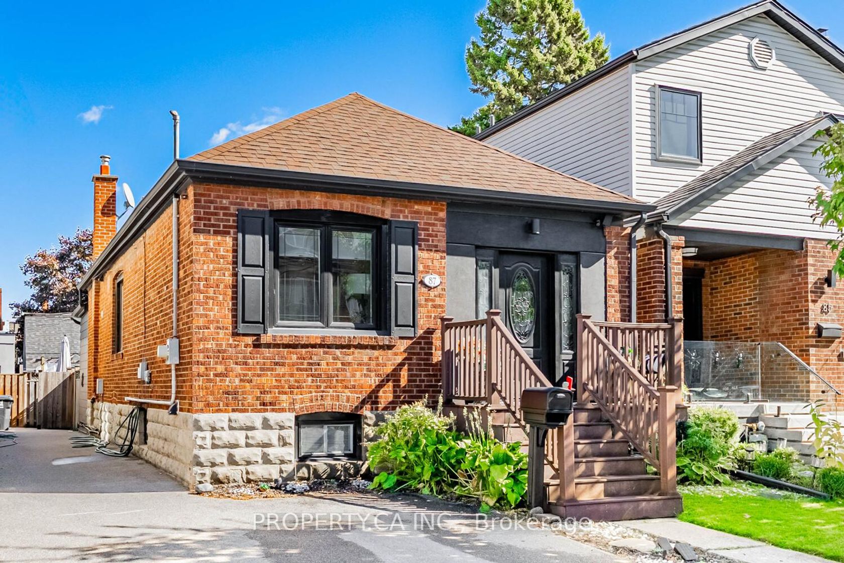 87 Fourth Street, New Toronto, Toronto by Alessia Polo 87 Fourth Street, New Toronto, Toronto