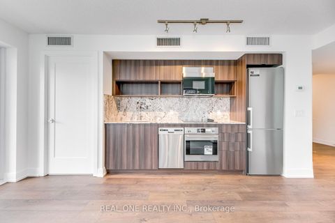 Photo 10 at 616 - 9 Mabelle Avenue, City Centre West, Toronto