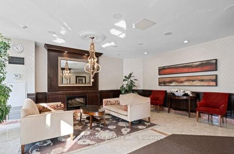 Photo 1 at 501 - 33 Weldrick Road E, Observatory, Richmond Hill