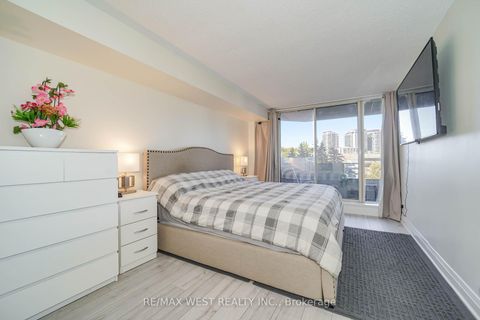 Photo 6 at 501 - 33 Weldrick Road E, Observatory, Richmond Hill