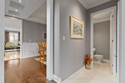 Photo 5 at 2469 Chateau Common, BC Bronte Creek, Oakville