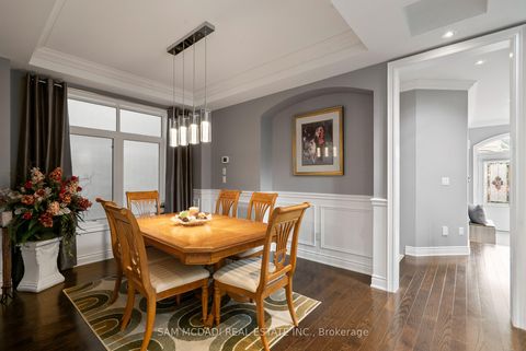 Photo 7 at 2469 Chateau Common, BC Bronte Creek, Oakville