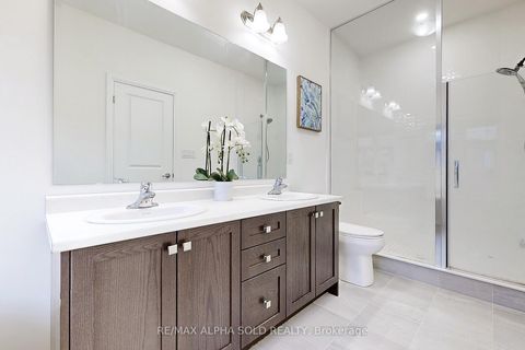 Photo 8 at 63 McCague Street, Rural Richmond Hill, Richmond Hill