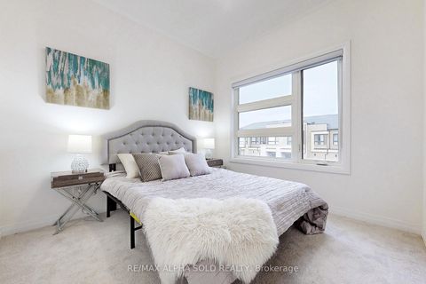 Photo 9 at 63 McCague Street, Rural Richmond Hill, Richmond Hill