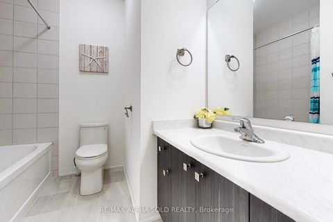 Photo 12 at 63 McCague Street, Rural Richmond Hill, Richmond Hill