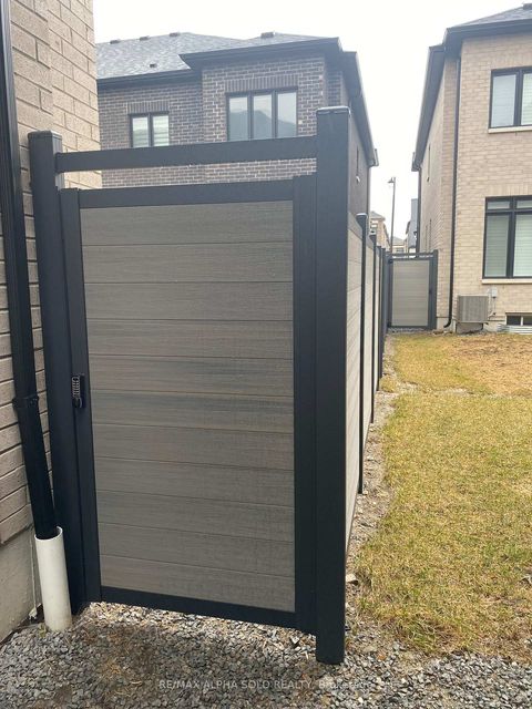 Photo 16 at 63 McCague Street, Rural Richmond Hill, Richmond Hill