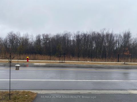 Photo 17 at 63 McCague Street, Rural Richmond Hill, Richmond Hill