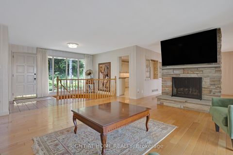 Photo 4 at 1360 LAKESHORE Road W, SW Southwest, Oakville