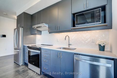 Photo 11 at 724 - 3200 William Coltson Avenue, JM Joshua Meadows, Oakville