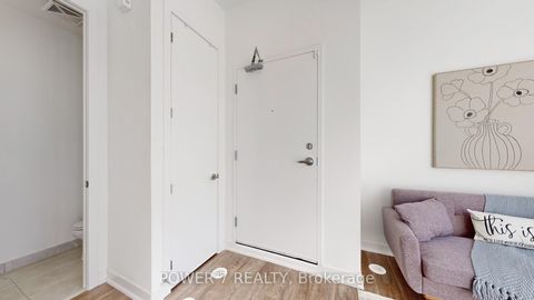 Photo 11 at 1009 - 14 David Eyer Road, Rural Richmond Hill, Richmond Hill