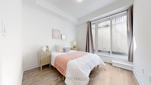 Photo 23 at 1009 - 14 David Eyer Road, Rural Richmond Hill, Richmond Hill