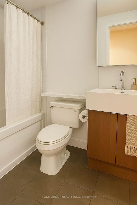 Photo 12 at 510 - 11 Brunel Court, Waterfront Communities C1, Toronto