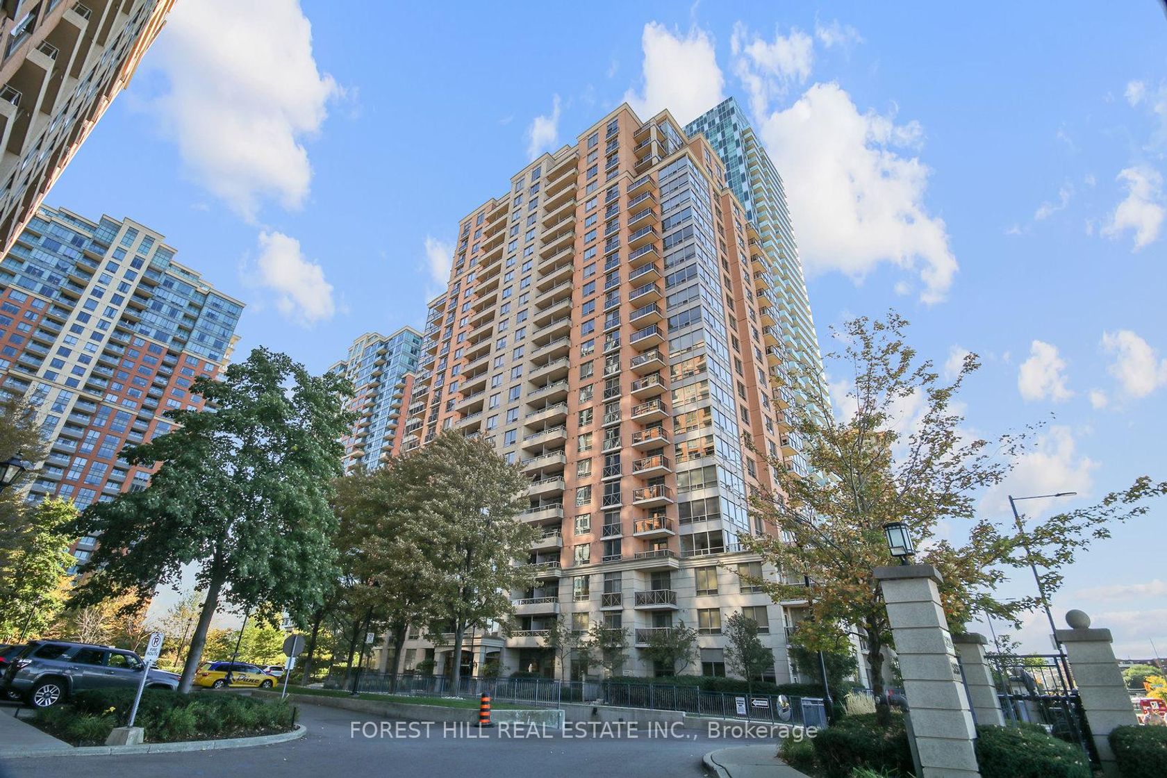 1029 - 5233 Dundas Street W, City Centre West, Toronto 