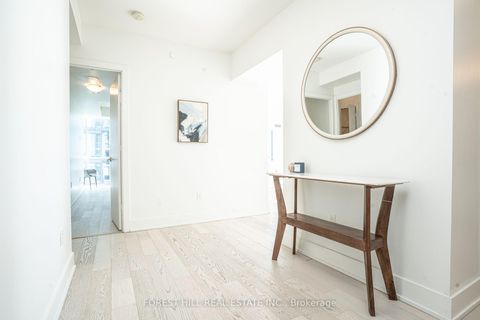 Photo 2 at 4101 - 1 Yorkville Avenue, Annex, Toronto