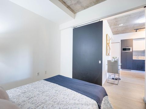 Photo 11 at 304 - 170 Bayview Avenue, Waterfront Communities C8, Toronto
