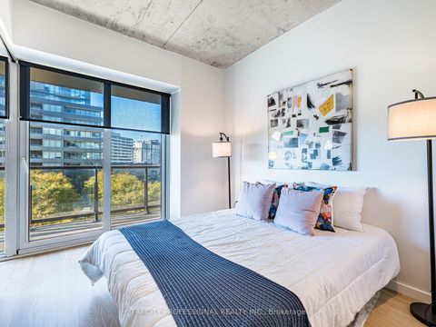 Photo 14 at 304 - 170 Bayview Avenue, Waterfront Communities C8, Toronto