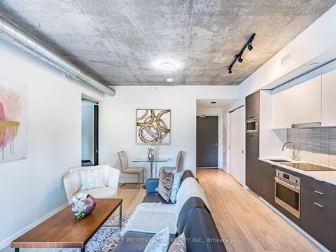 Photo 17 at 304 - 170 Bayview Avenue, Waterfront Communities C8, Toronto