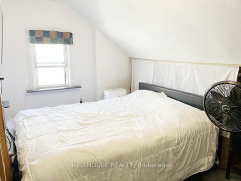 Photo 7 at 40 North Woodrow Boulevard, Birchmount, Toronto