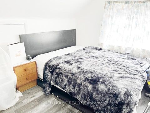 Photo 9 at 40 North Woodrow Boulevard, Birchmount, Toronto