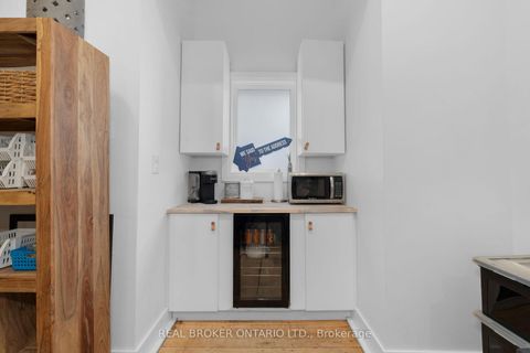 Photo 2 at 1 Dufferin Street, Cookstown, Innisfil