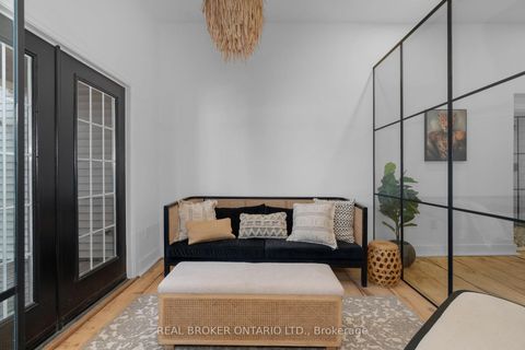 Photo 4 at 1 Dufferin Street, Cookstown, Innisfil