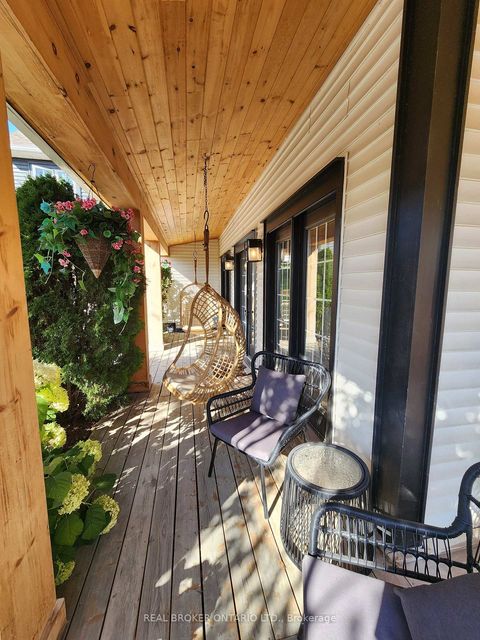 Photo 12 at 1 Dufferin Street, Cookstown, Innisfil