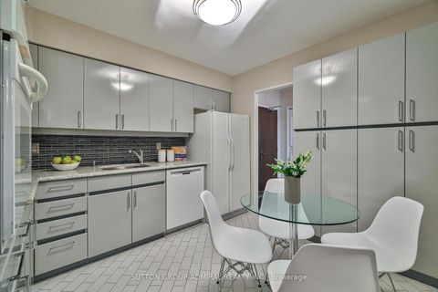 Photo 10 at 303 - 350 Lonsdale Road, Forest Hill South, Toronto