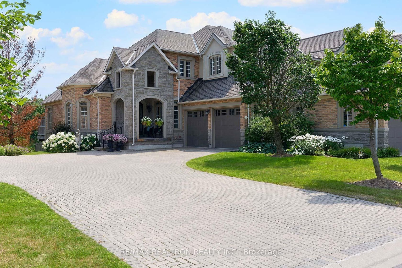 37 Britton Trail, Aurora Estates, Aurora 