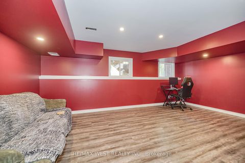 Photo 5 at 36 - 715 Grandview Street N, Pinecrest, Oshawa