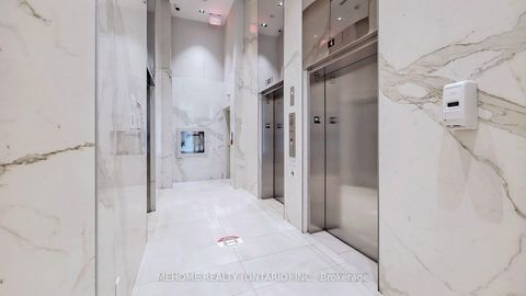 Photo 4 at 204 - 501 St. Clair Avenue W, Casa Loma, Toronto