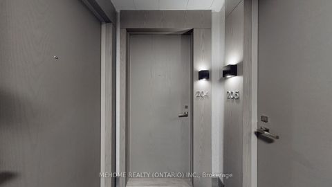 Photo 5 at 204 - 501 St. Clair Avenue W, Casa Loma, Toronto