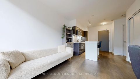 Photo 12 at 204 - 501 St. Clair Avenue W, Casa Loma, Toronto