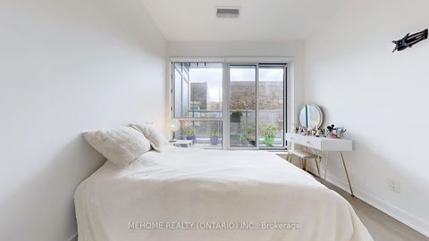 Photo 14 at 204 - 501 St. Clair Avenue W, Casa Loma, Toronto