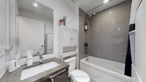 Photo 16 at 204 - 501 St. Clair Avenue W, Casa Loma, Toronto