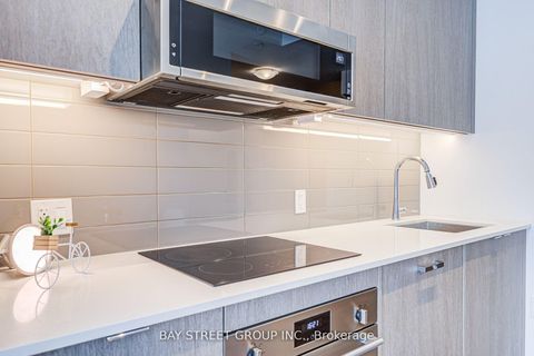 Photo 10 at 320 - 250 Lawrence Avenue W, Lawrence Park North, Toronto