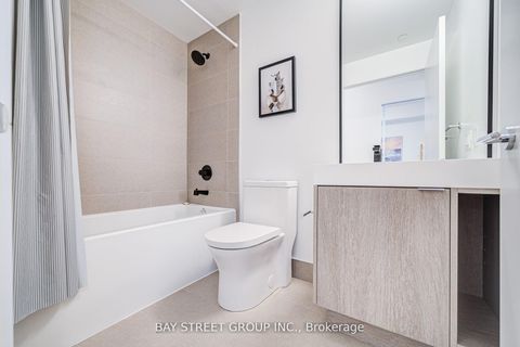 Photo 11 at 320 - 250 Lawrence Avenue W, Lawrence Park North, Toronto