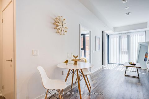 Photo 15 at 320 - 250 Lawrence Avenue W, Lawrence Park North, Toronto