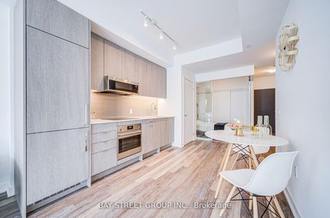 Photo 18 at 320 - 250 Lawrence Avenue W, Lawrence Park North, Toronto