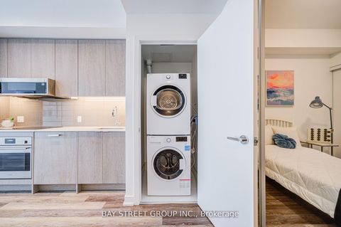 Photo 25 at 320 - 250 Lawrence Avenue W, Lawrence Park North, Toronto