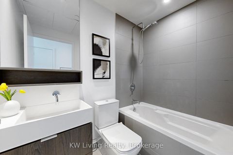 Photo 9 at 917 - 5 Soudan Avenue, Mount Pleasant West, Toronto