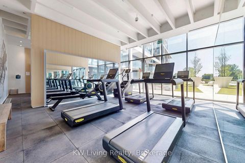 Photo 17 at 917 - 5 Soudan Avenue, Mount Pleasant West, Toronto